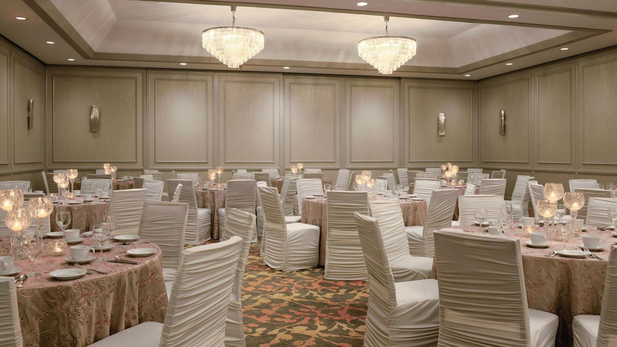 Winnipeg-south By Ihg Hotel 3*